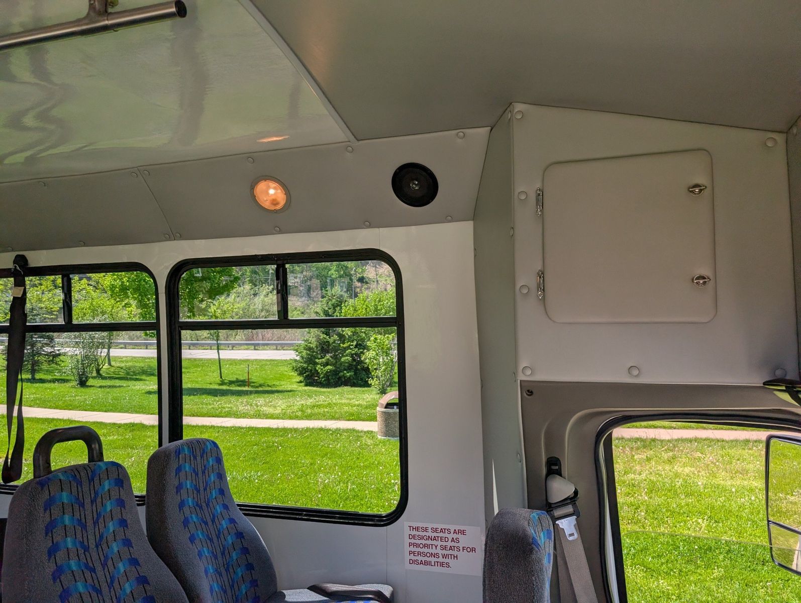 2007 Ford E-450 Cutaway 61