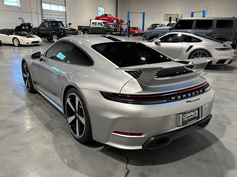 2025 Porsche 911 Carrera, photo 3