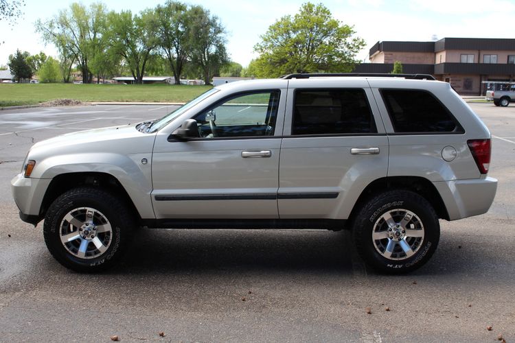2009 Jeep Grand Cherokee Laredo | Victory Motors of Colorado