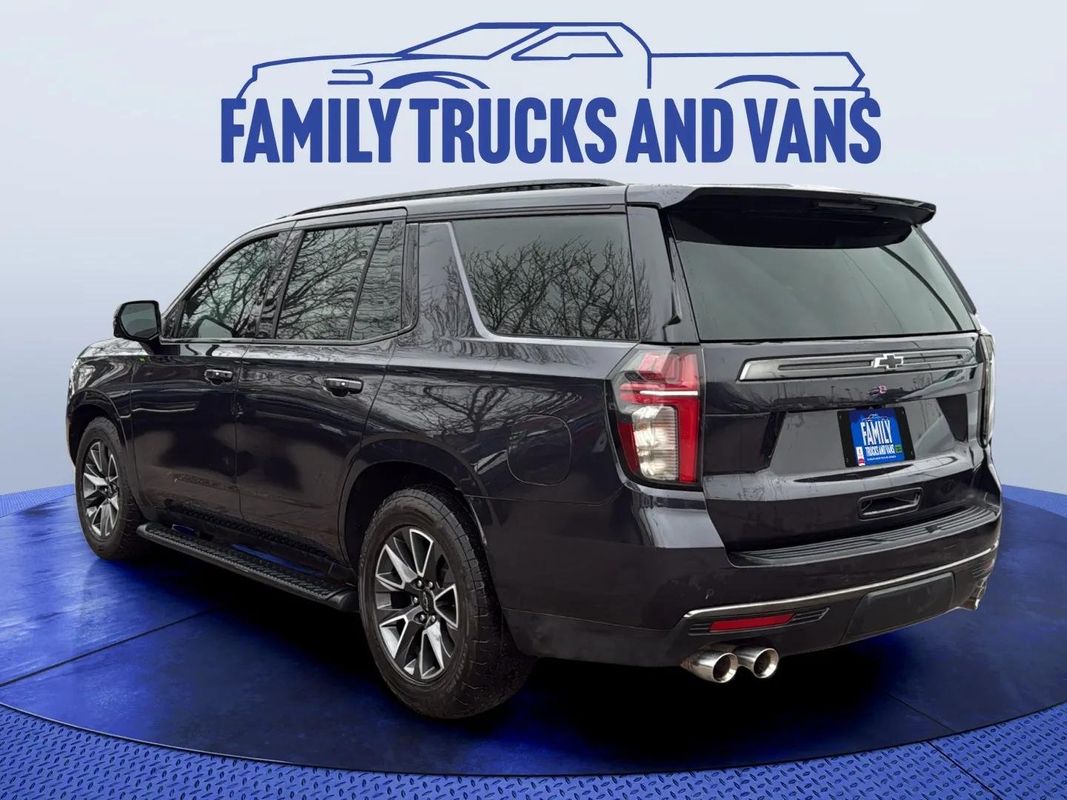 View vehicle photo 3