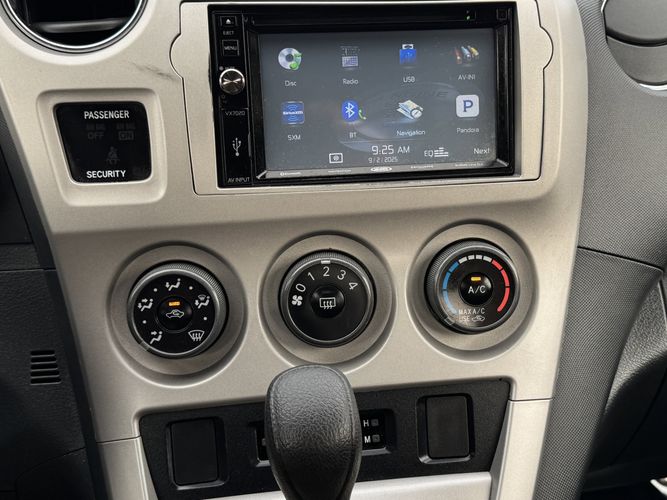 2012 Toyota Corolla Matrix L 4WD photo 11