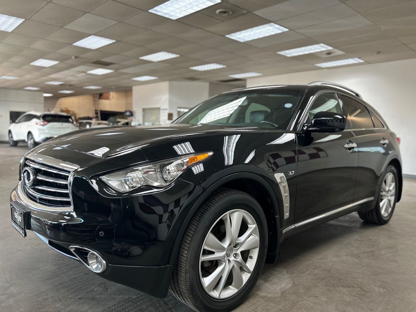 2014 INFINITI QX70 Base Highline Motor Car, Inc