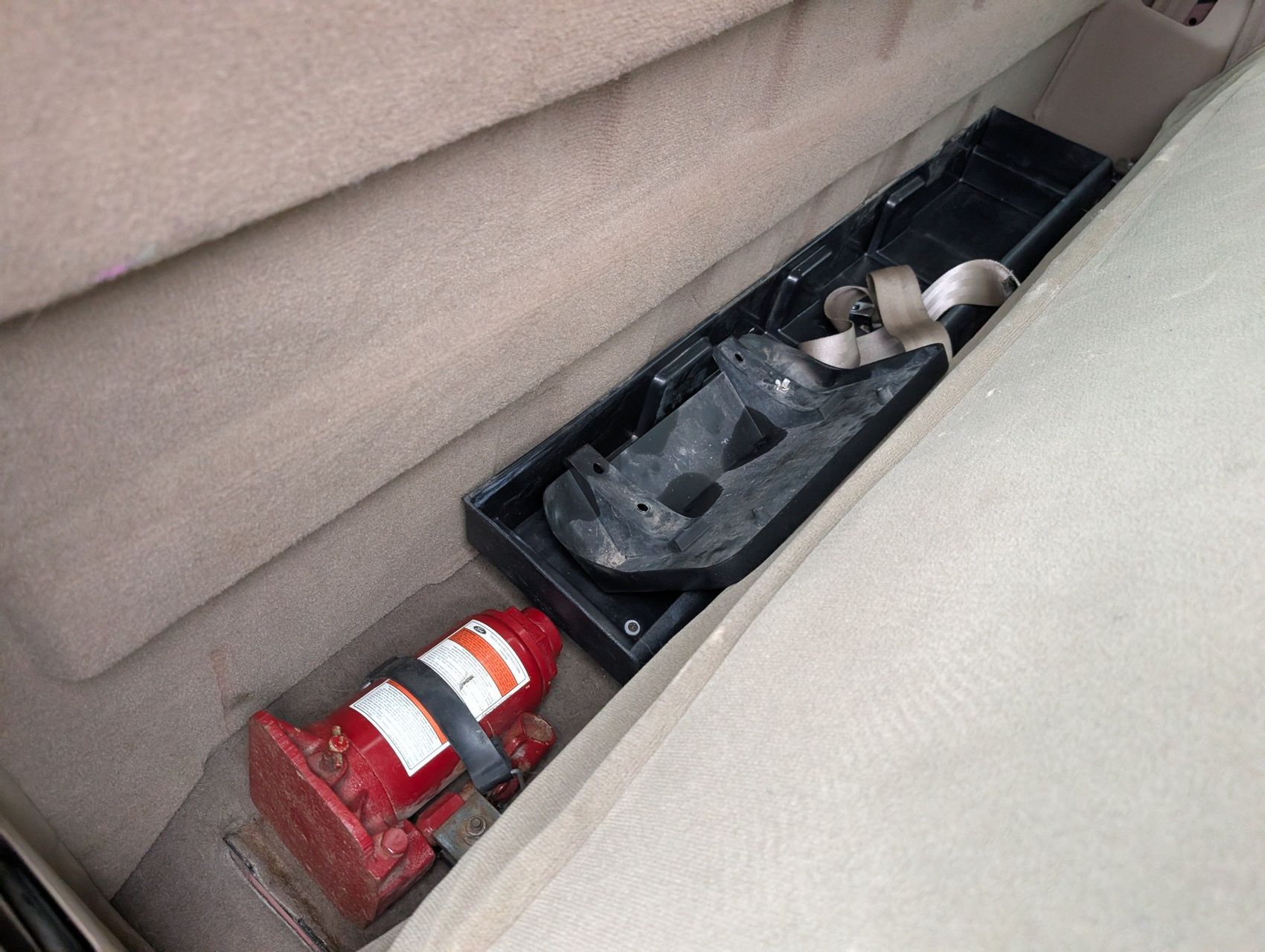 2001 Ford F-550 164