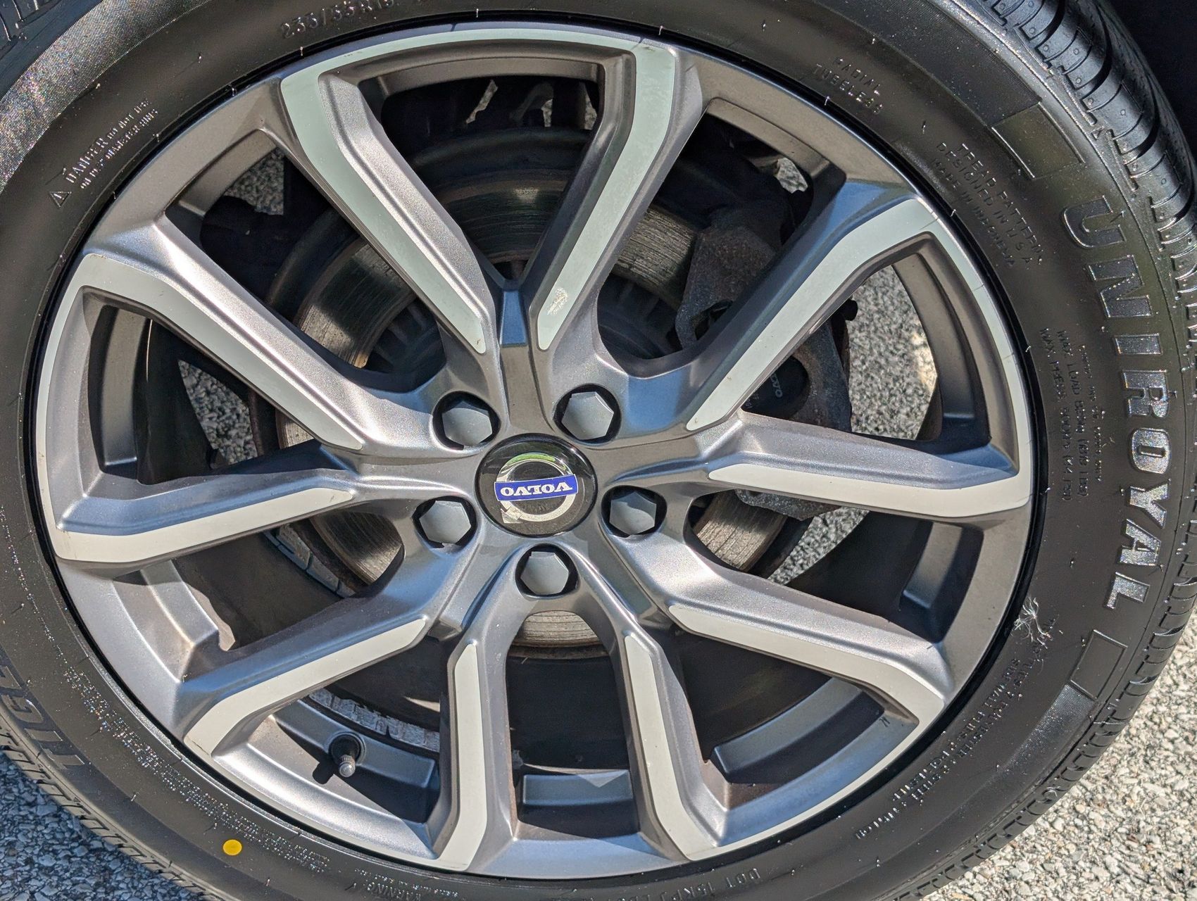 2016 Volvo XC60 34