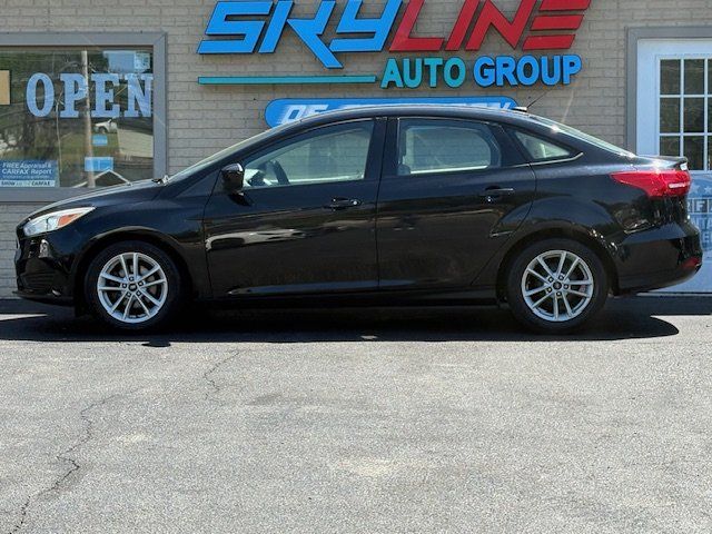 2018 Ford Focus Sedan SE's photo