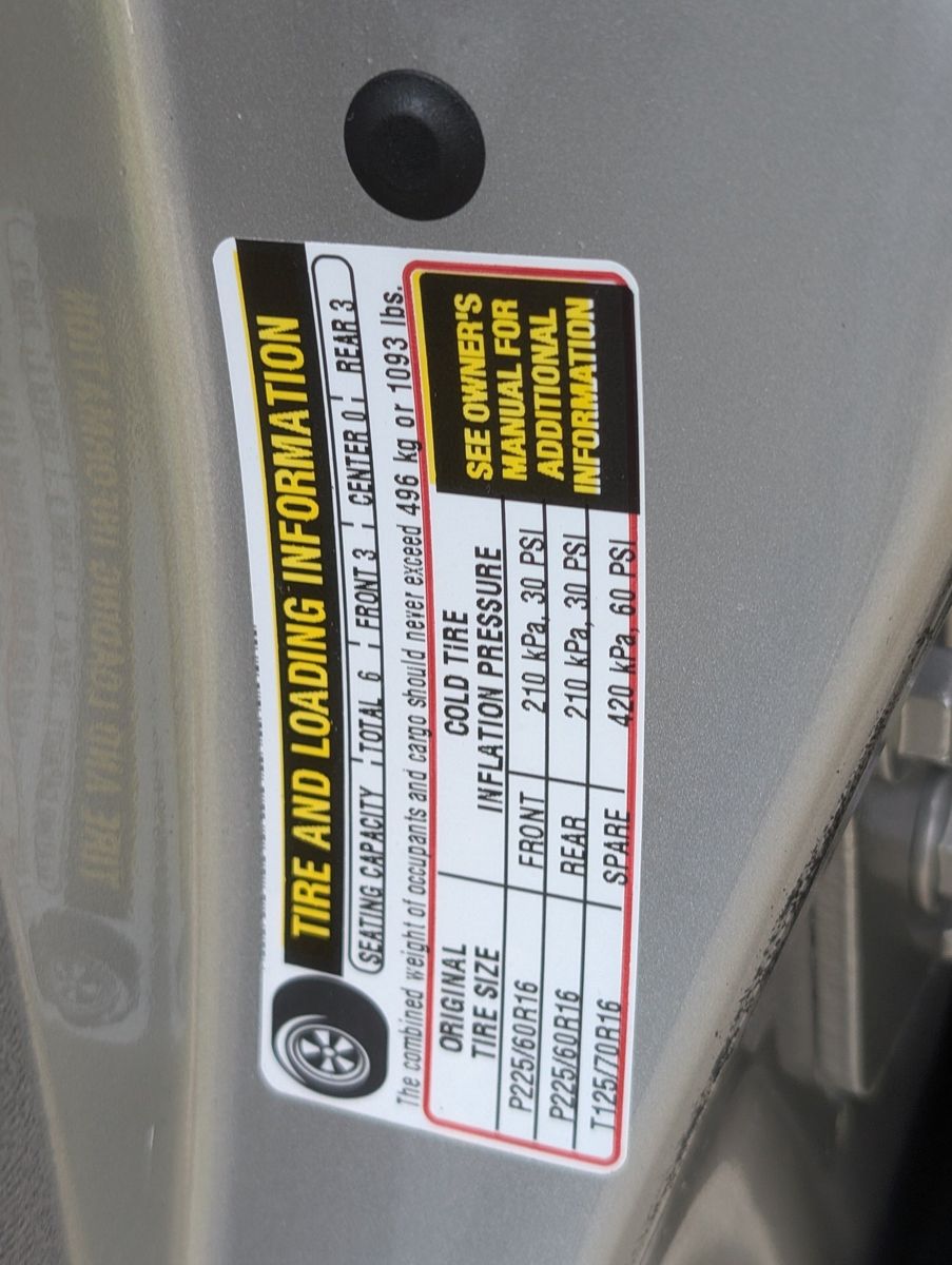 2005 Cadillac DeVille 89