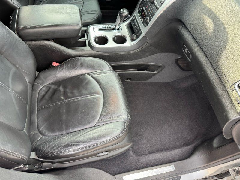 2010 Gmc Acadia photo 19