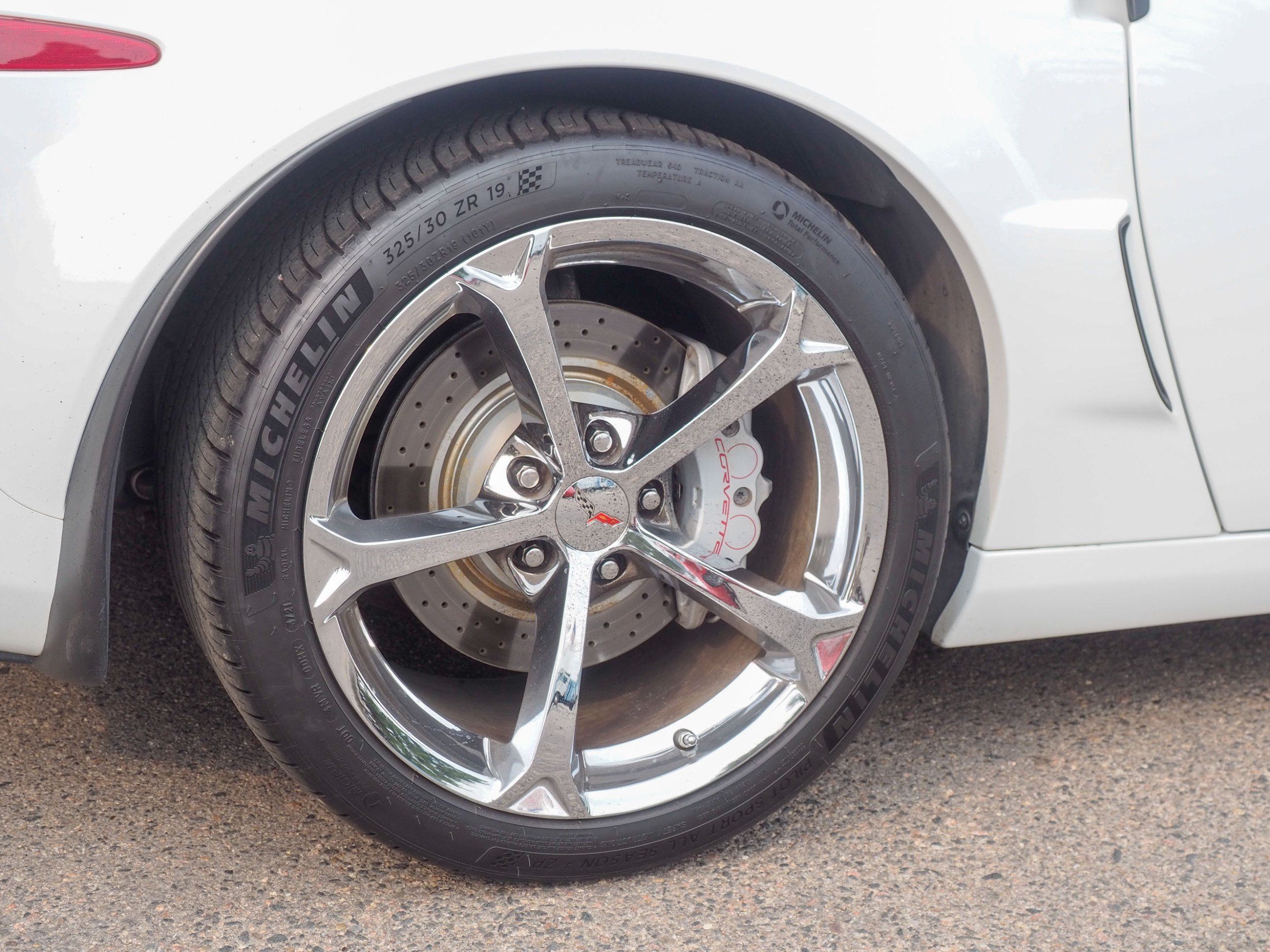 2012 Chevrolet Corvette White Grand Sport