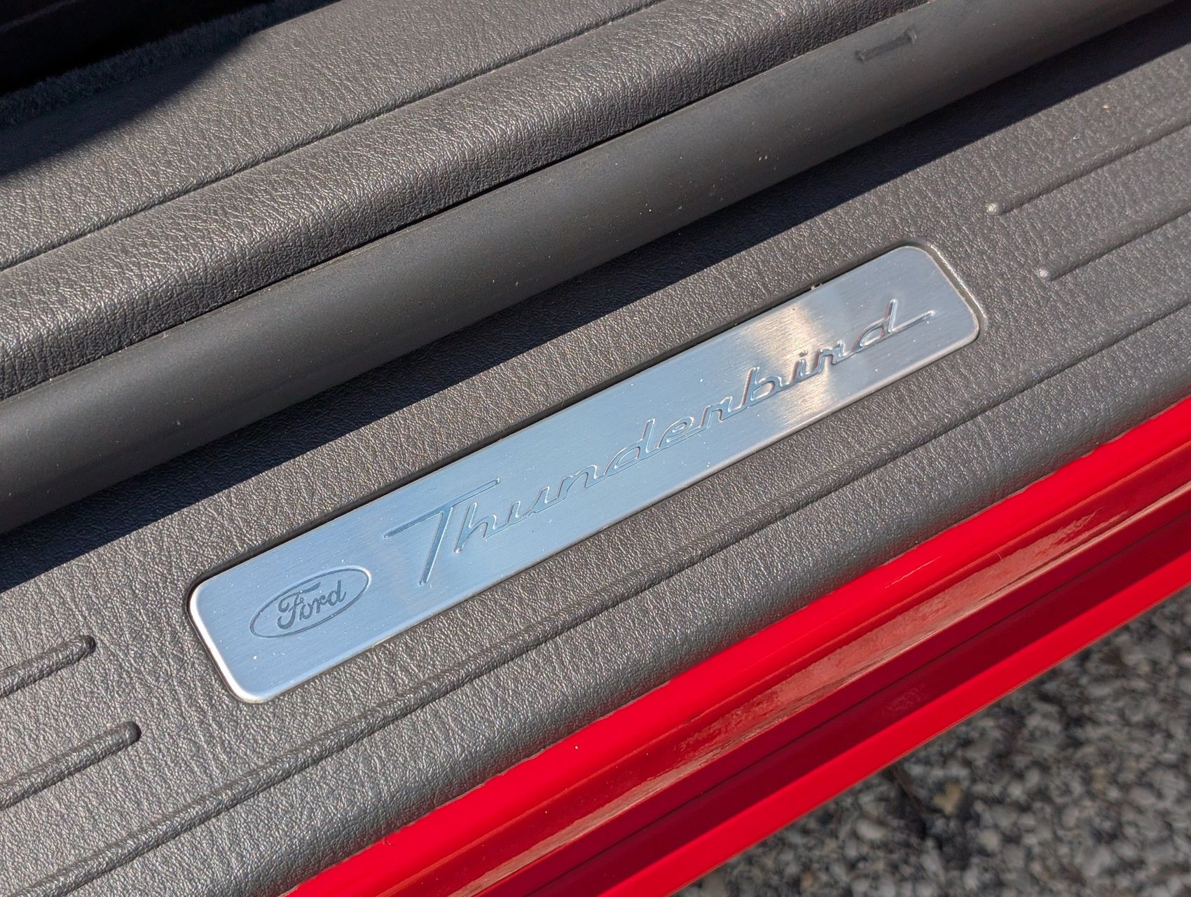 2002 Ford Thunderbird 86