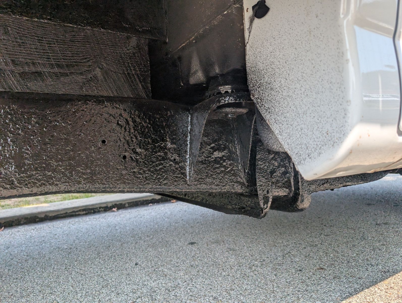 2004 Chevrolet Express Cutaway 28