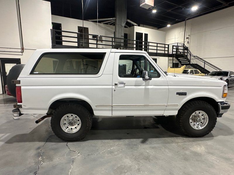 1995 Ford Bronco XLT, photo 6