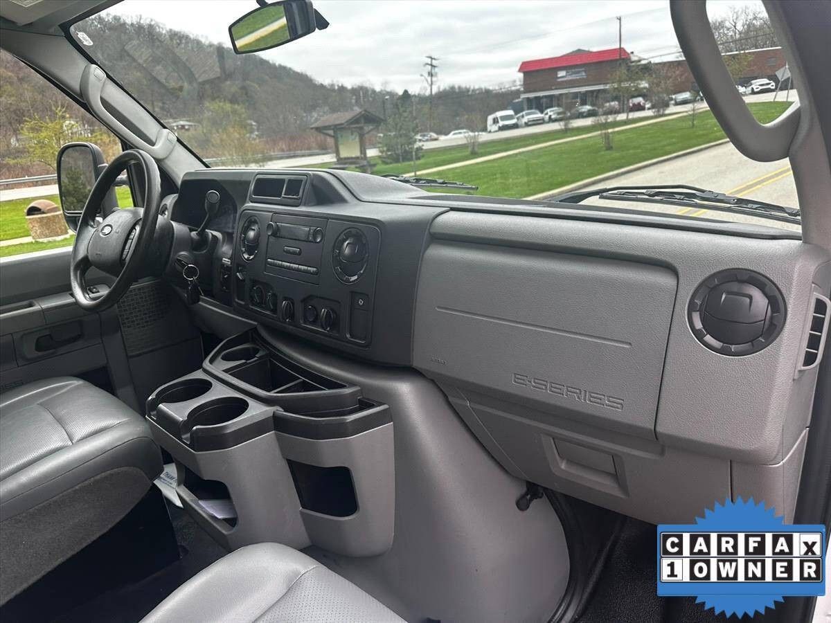 2017 Ford E-Series 45