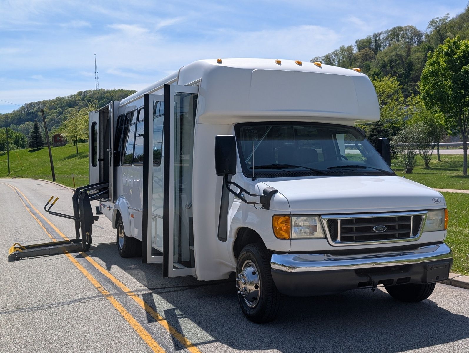 2007 Ford E-450 Cutaway 21