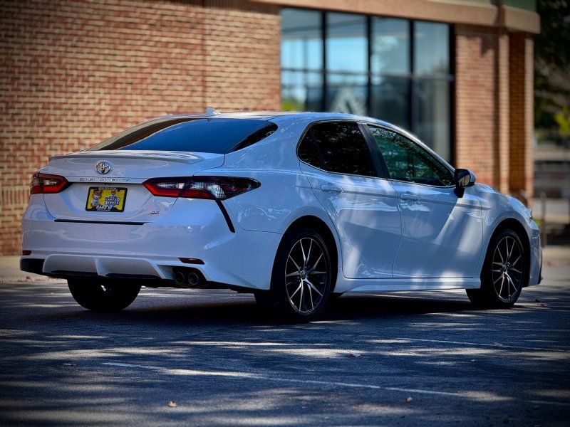 2024 Toyota Camry SE photo 7