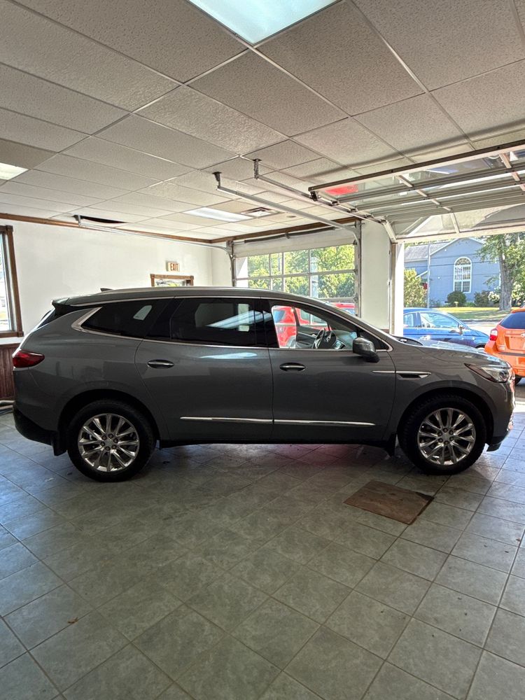 2018 Buick Enclave Premium photo 11