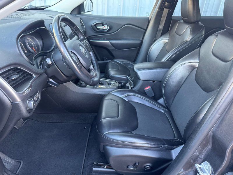2021 Jeep Cherokee Latitude photo 17