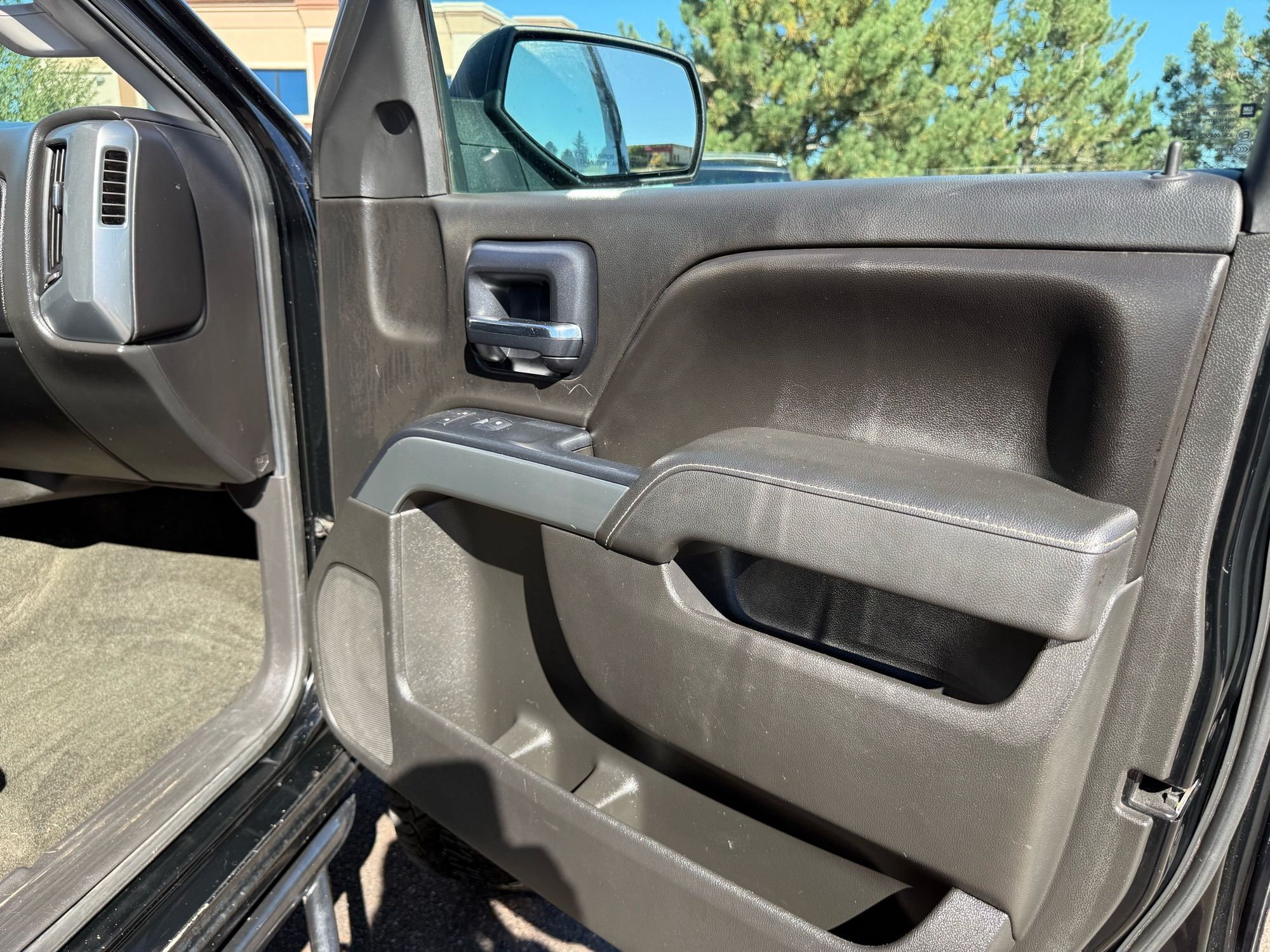 2014 Chevrolet Silverado 1500 LT photo 27