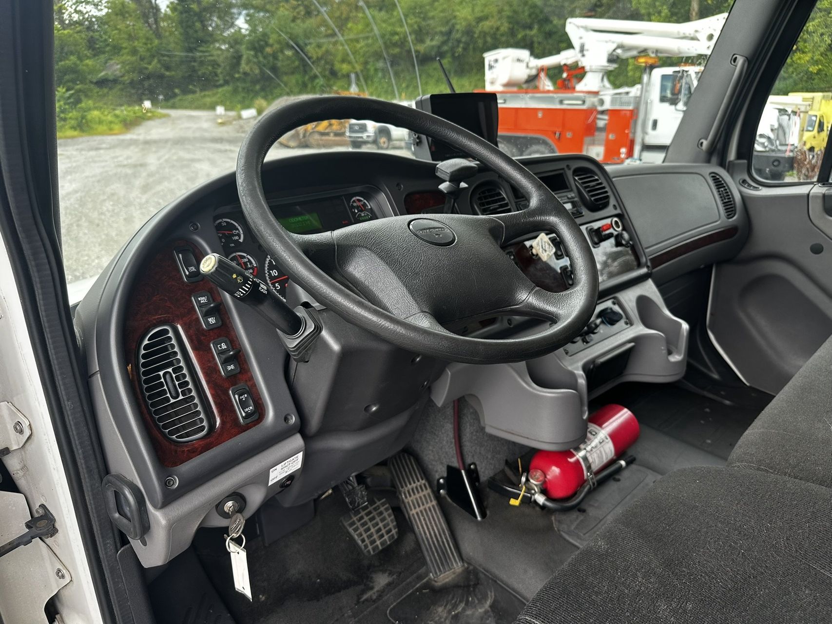 2016 Freightliner M2 106 51