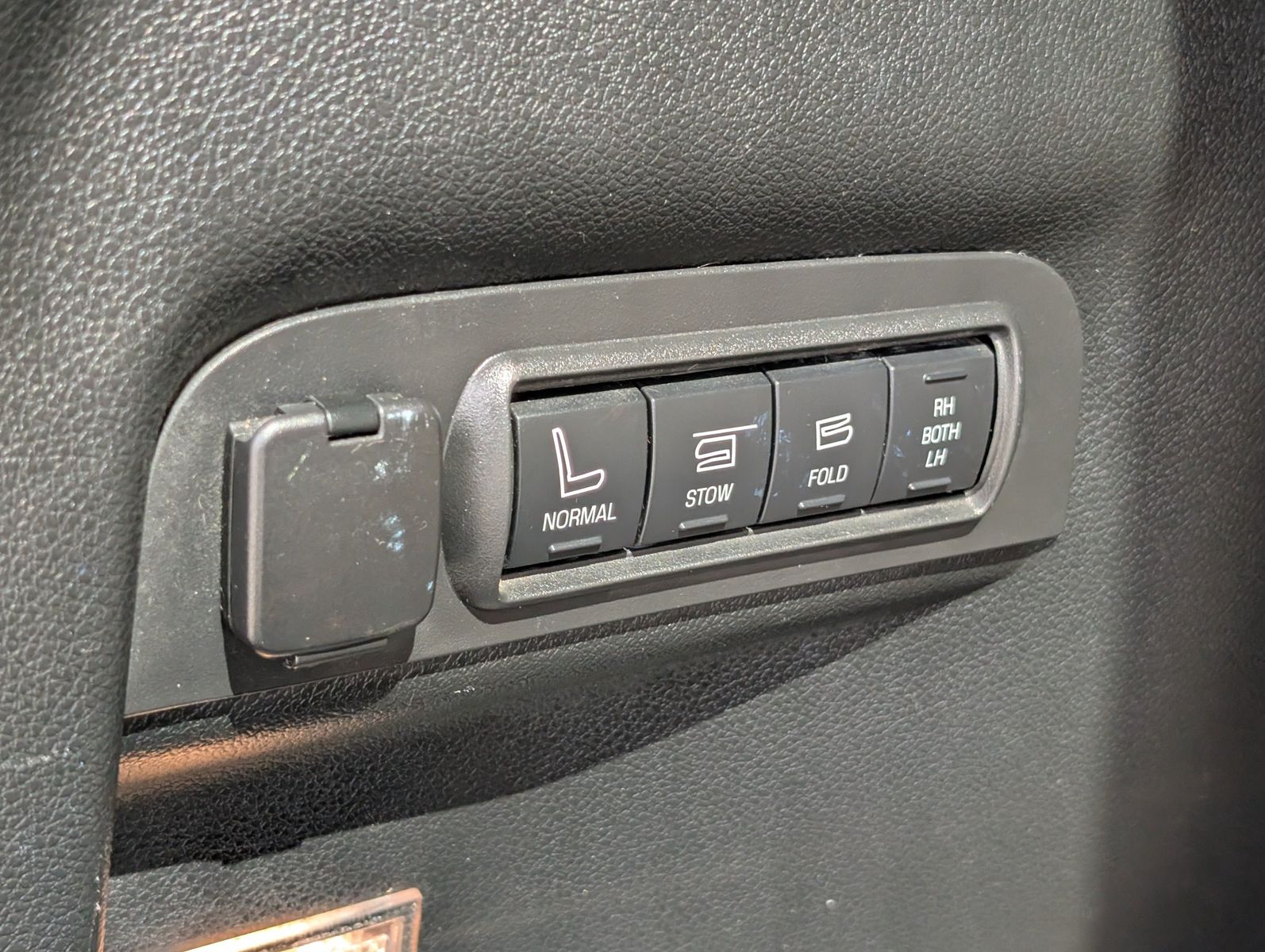 2017 Ford Explorer 73