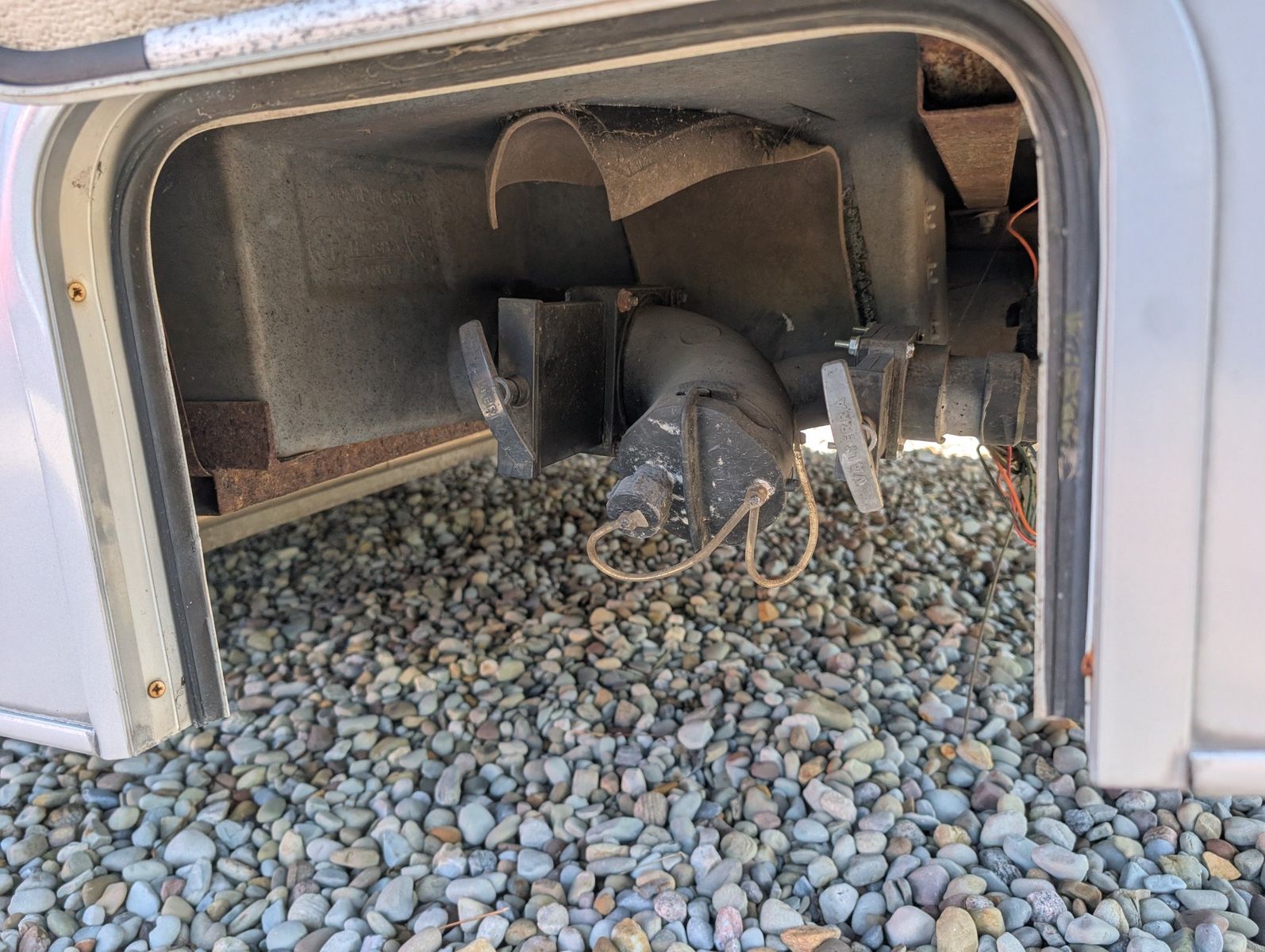 2004 Ford E-Series Chassis 51