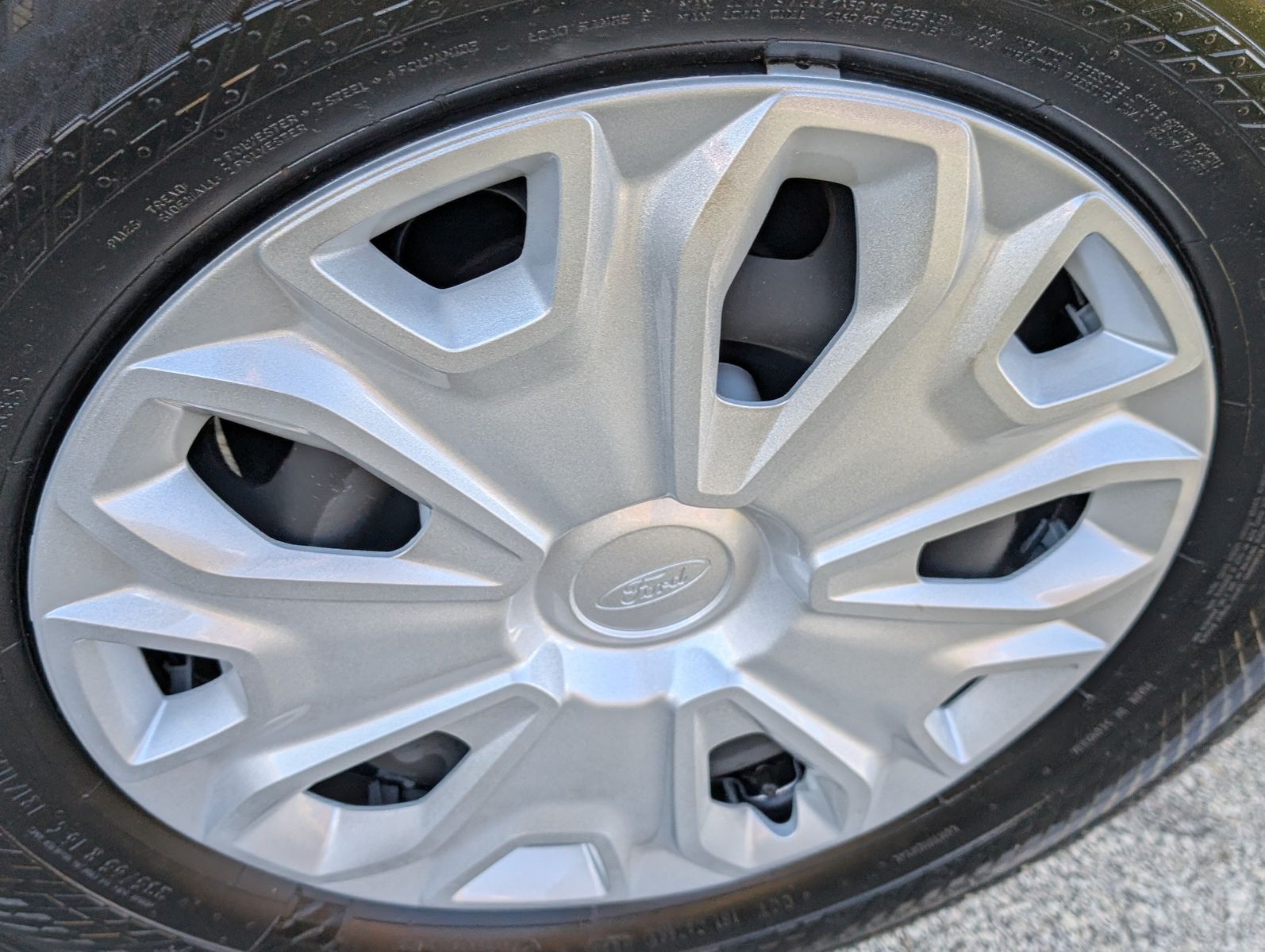 2023 Ford E-Transit-350 46