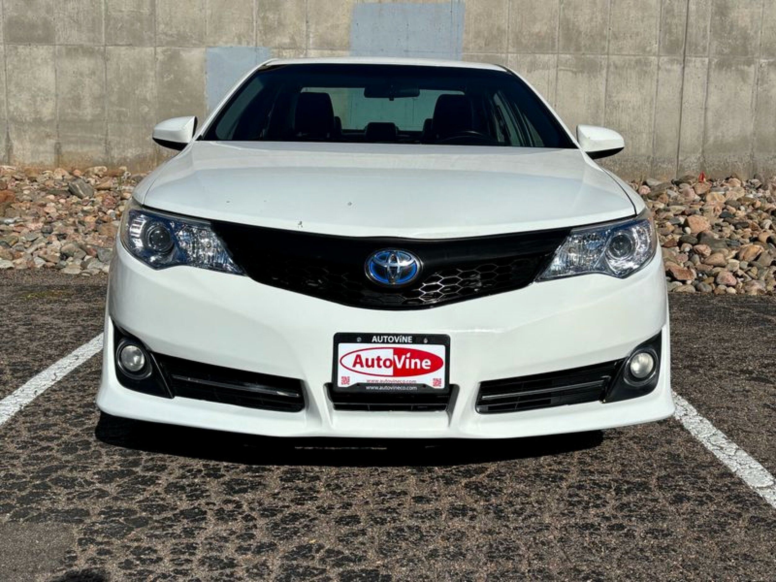2014 Toyota Camry SE Hybrid - Photo 3