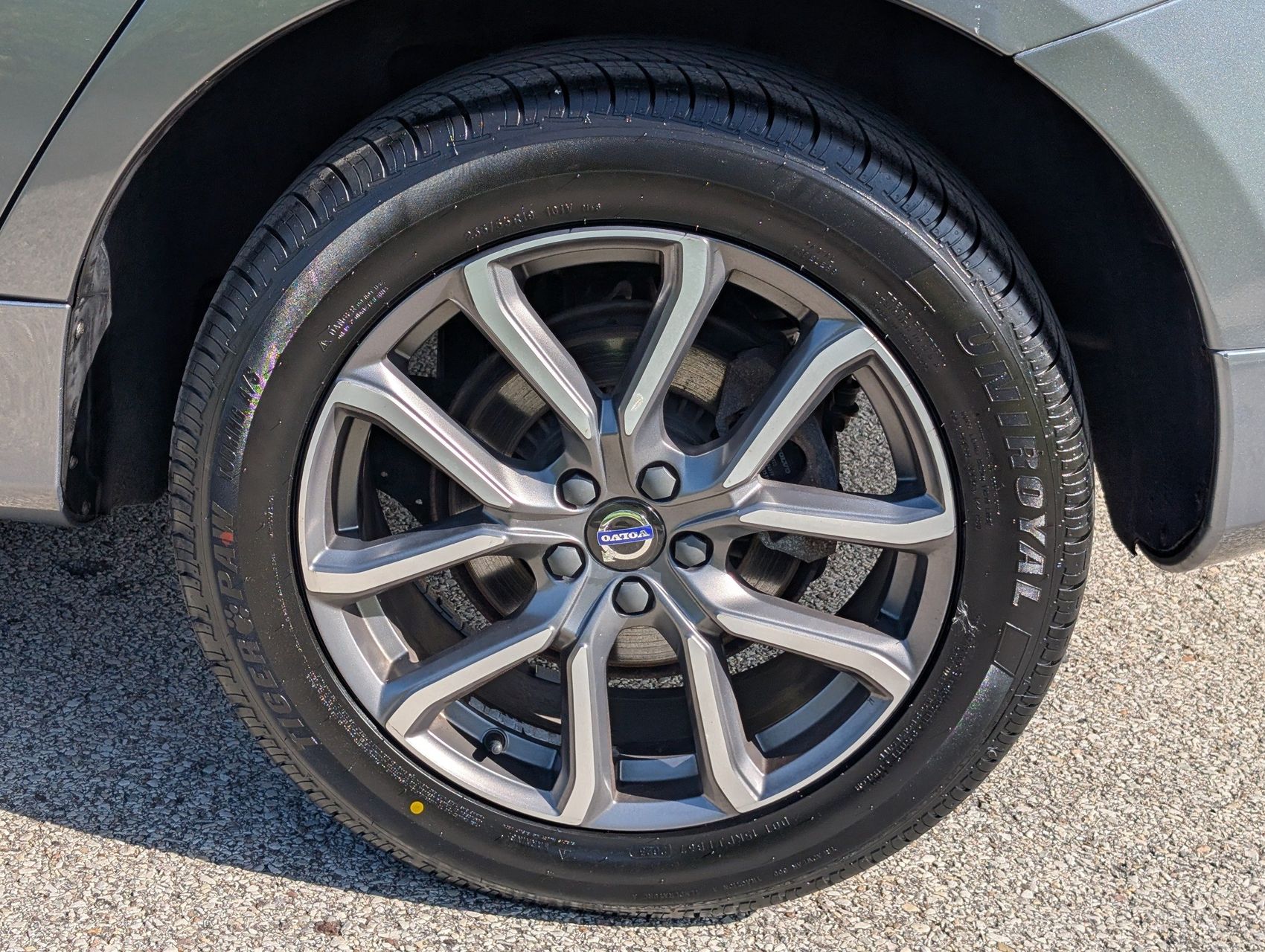 2016 Volvo XC60 33