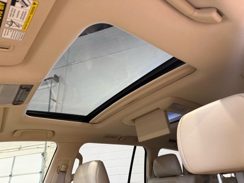 2011 Lexus LX 570 Base, photo 39