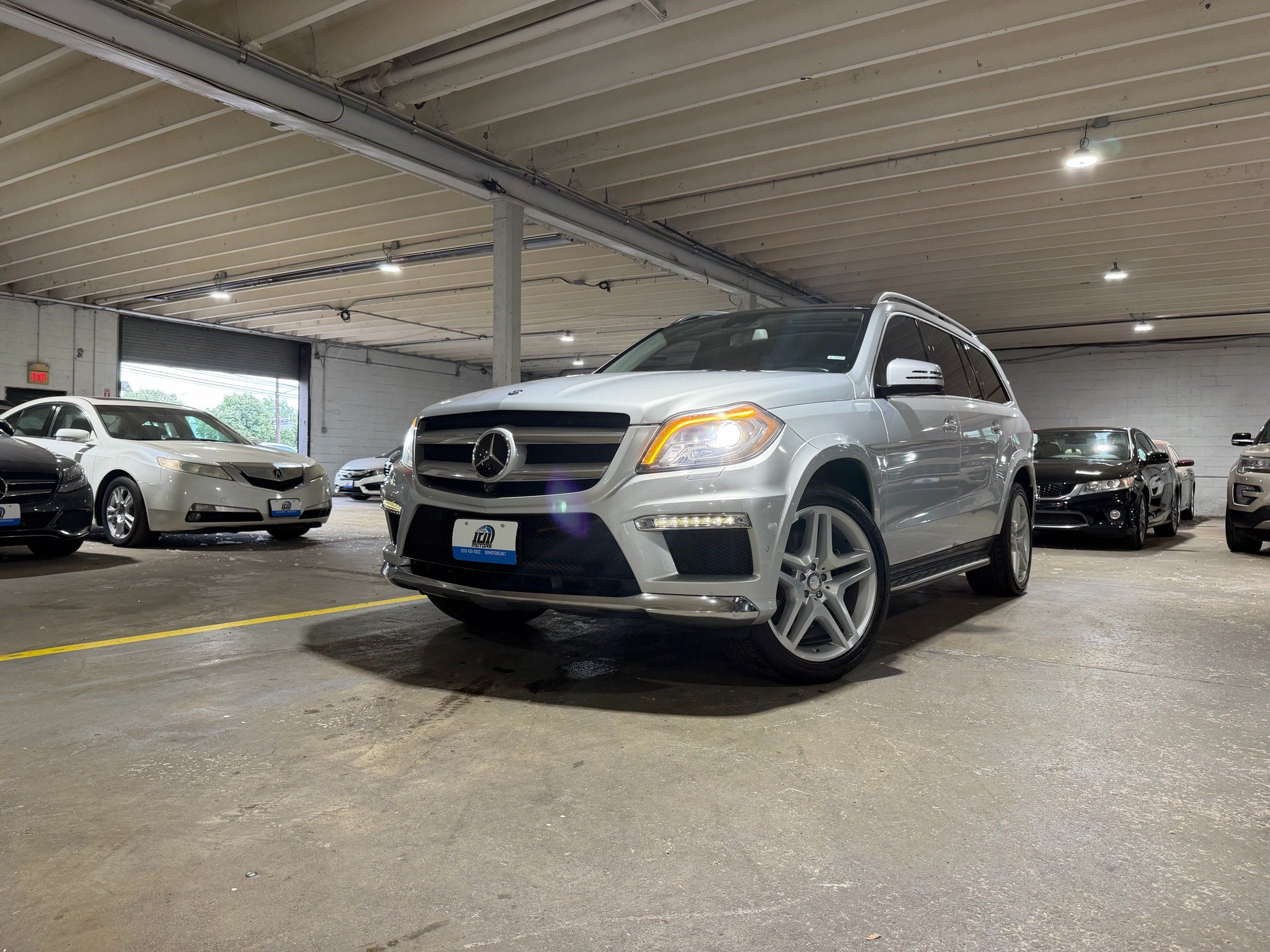 2016 Mercedes-Benz GL-Class GL550's photo