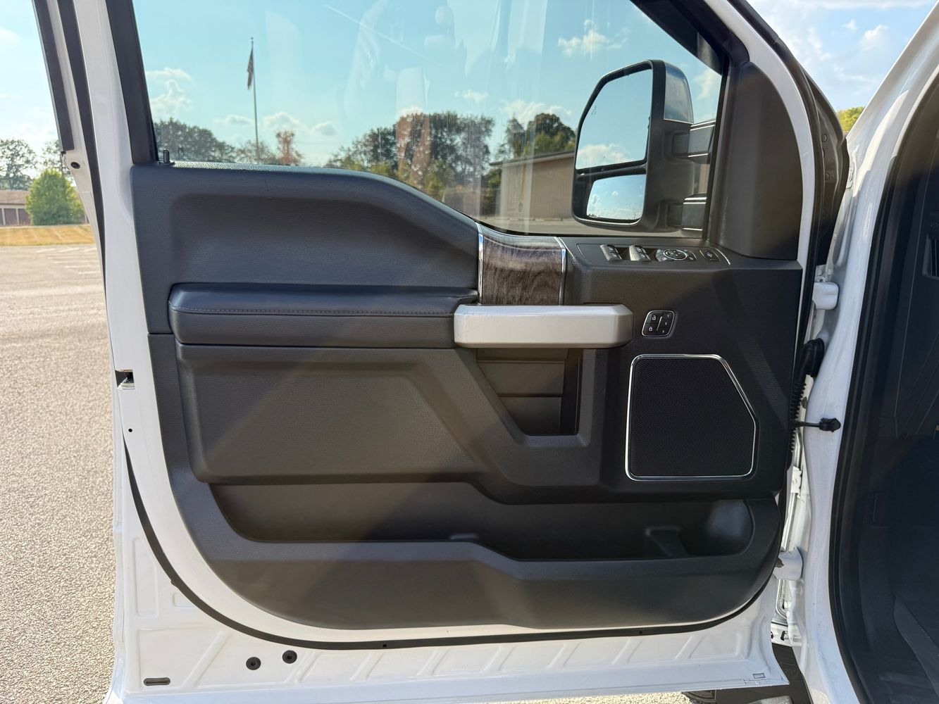 2019 Ford F-250 Lariat photo 15