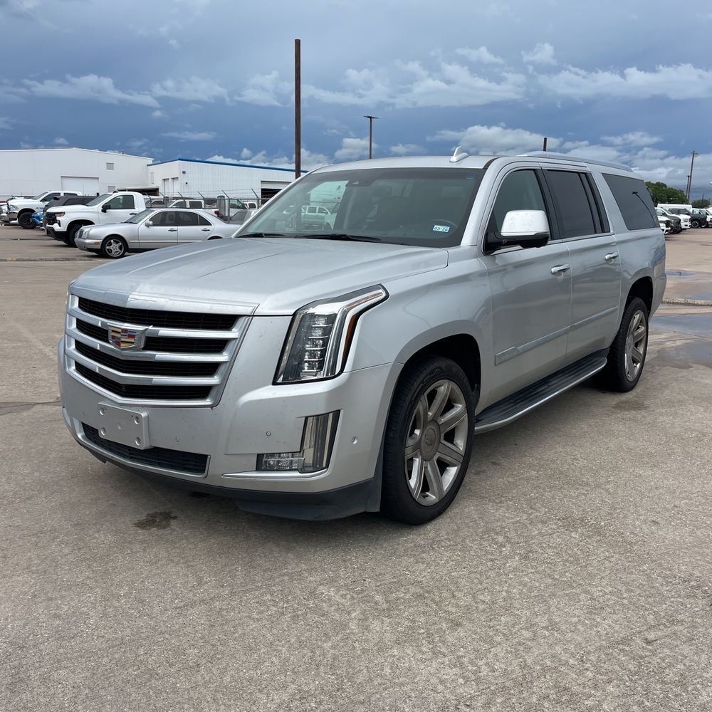 2017 Cadillac Escalade ESV AWD Luxury's photo