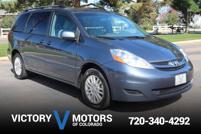 2009 Toyota Sienna XLE | Victory Motors of Colorado