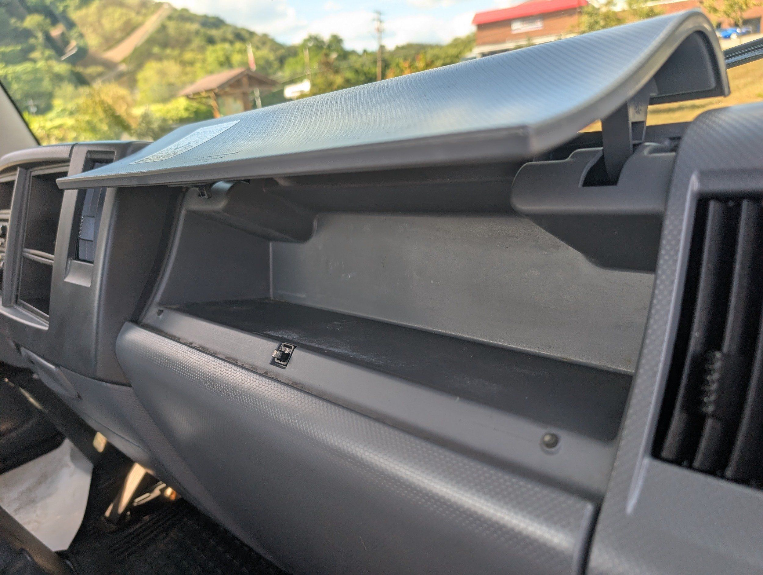 2021 Isuzu NRR photo 29