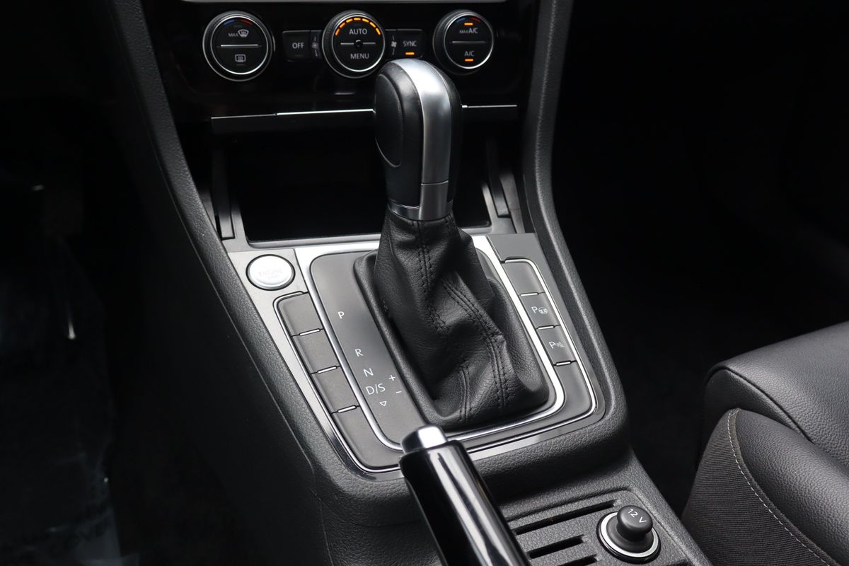 2017 Volkswagen Golf SportWagen TSI SEL