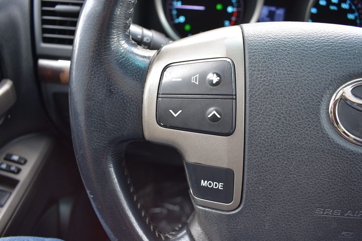 2009 Toyota Land Cruiser Base