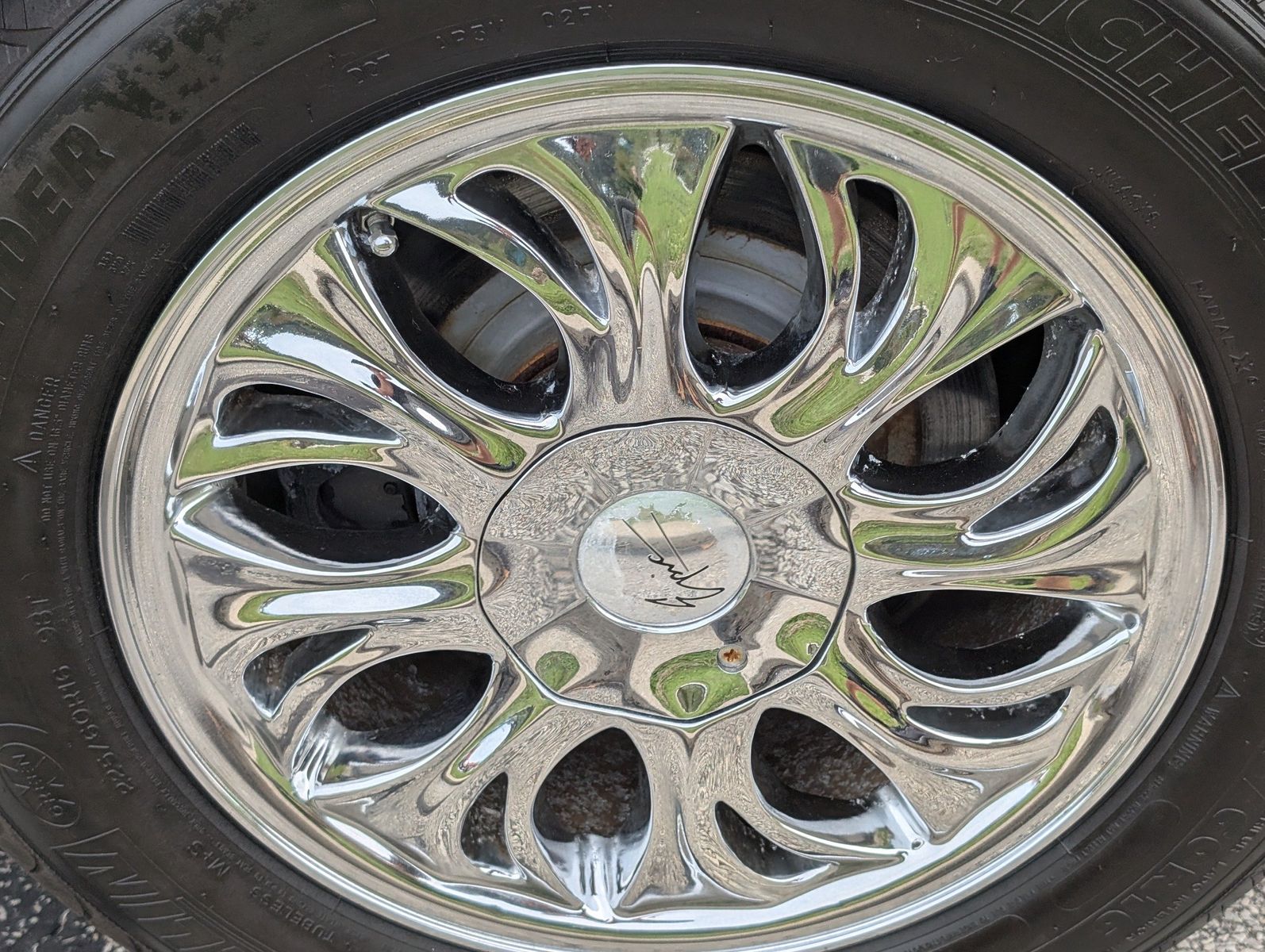 2005 Cadillac DeVille 63