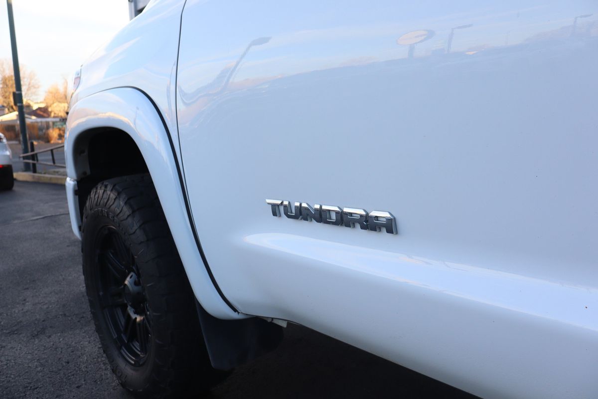 2018 Toyota Tundra SR5 5.7L V8