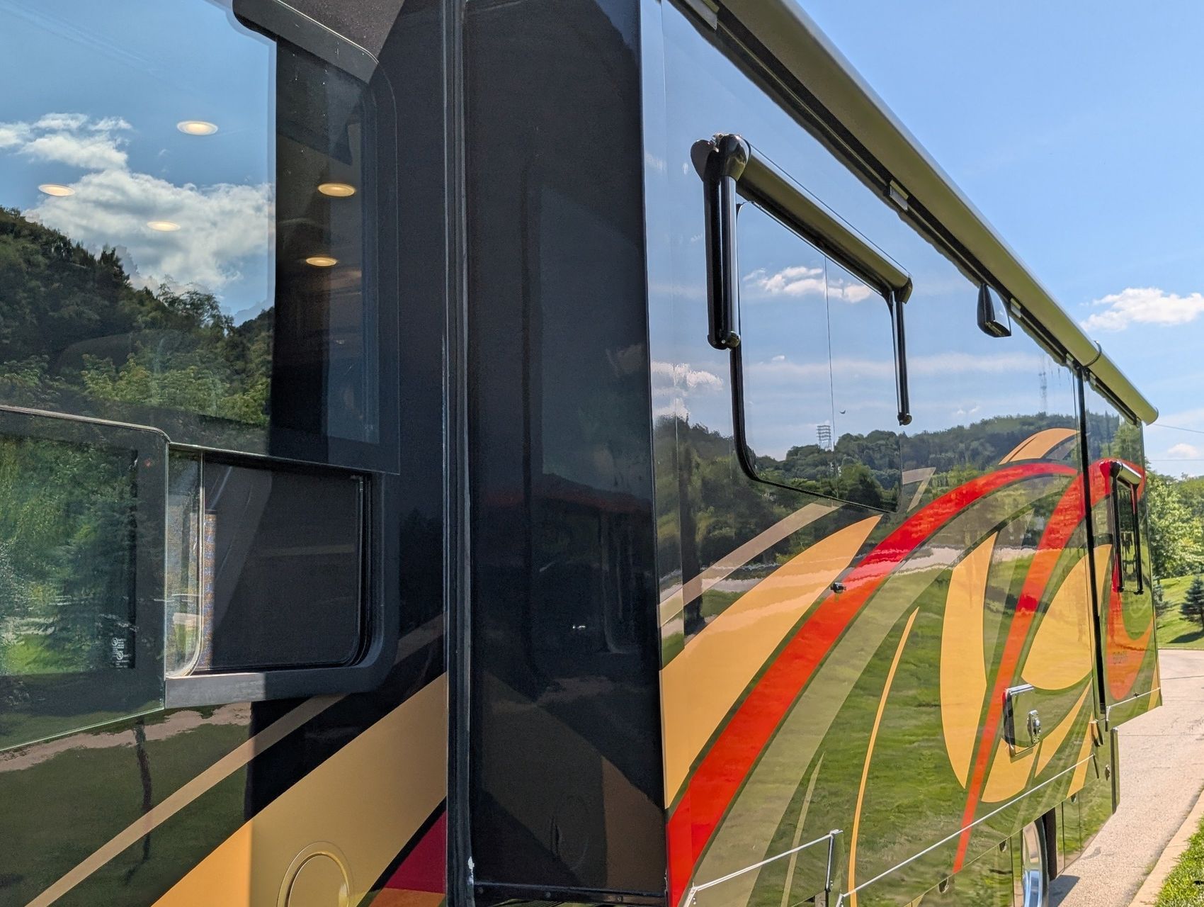 2019 Jayco Embark 39