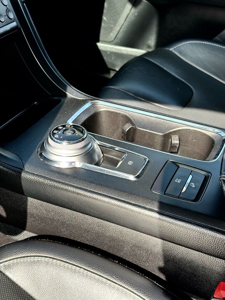 2020 Ford Fusion Hybrid Titanium photo 10