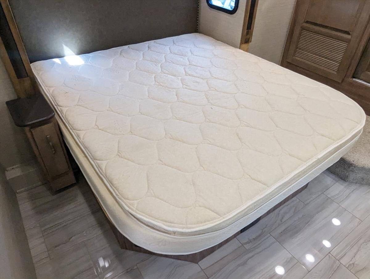 2019 Jayco Embark 53