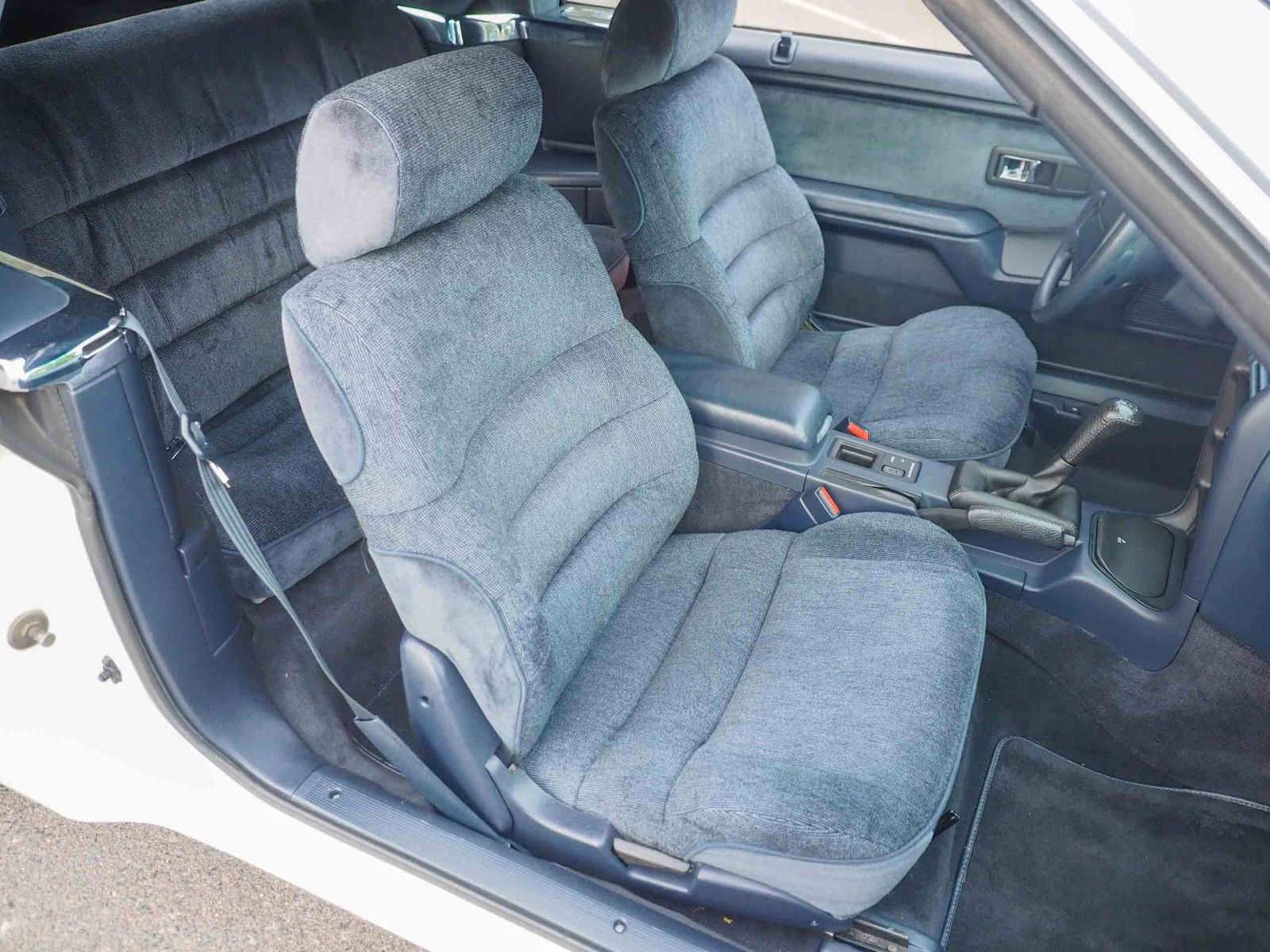 1990 Chrysler Le Baron 53