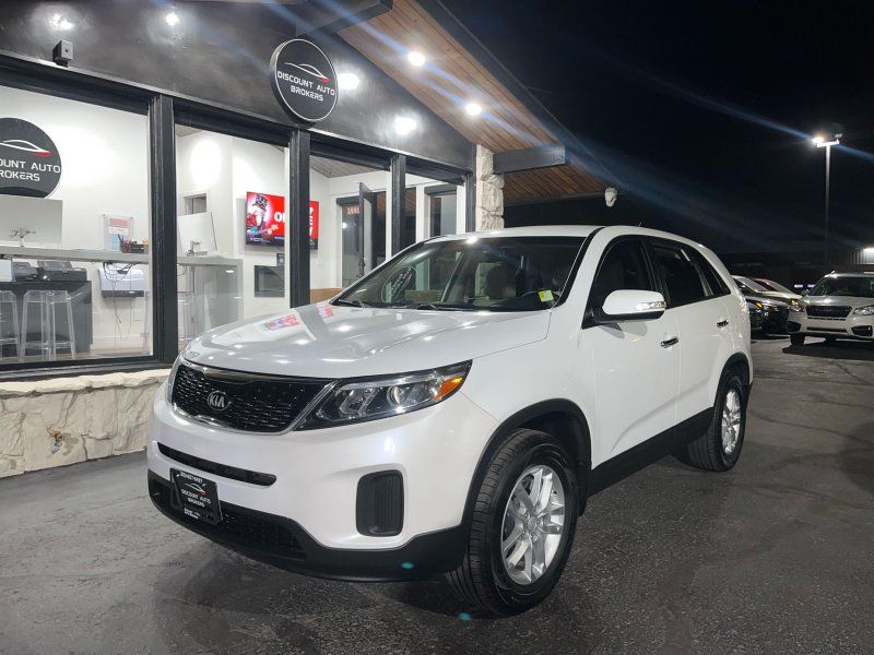 2014 Kia Sorento LX's photo