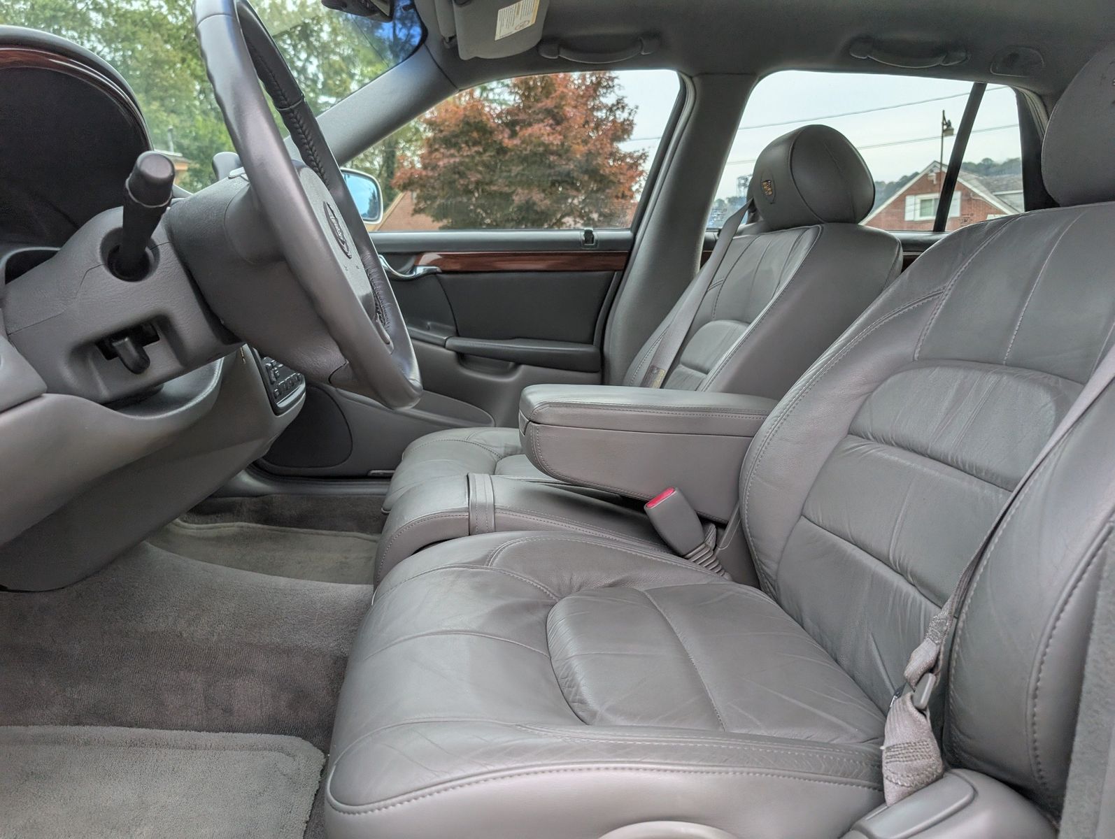 2005 Cadillac DeVille 82