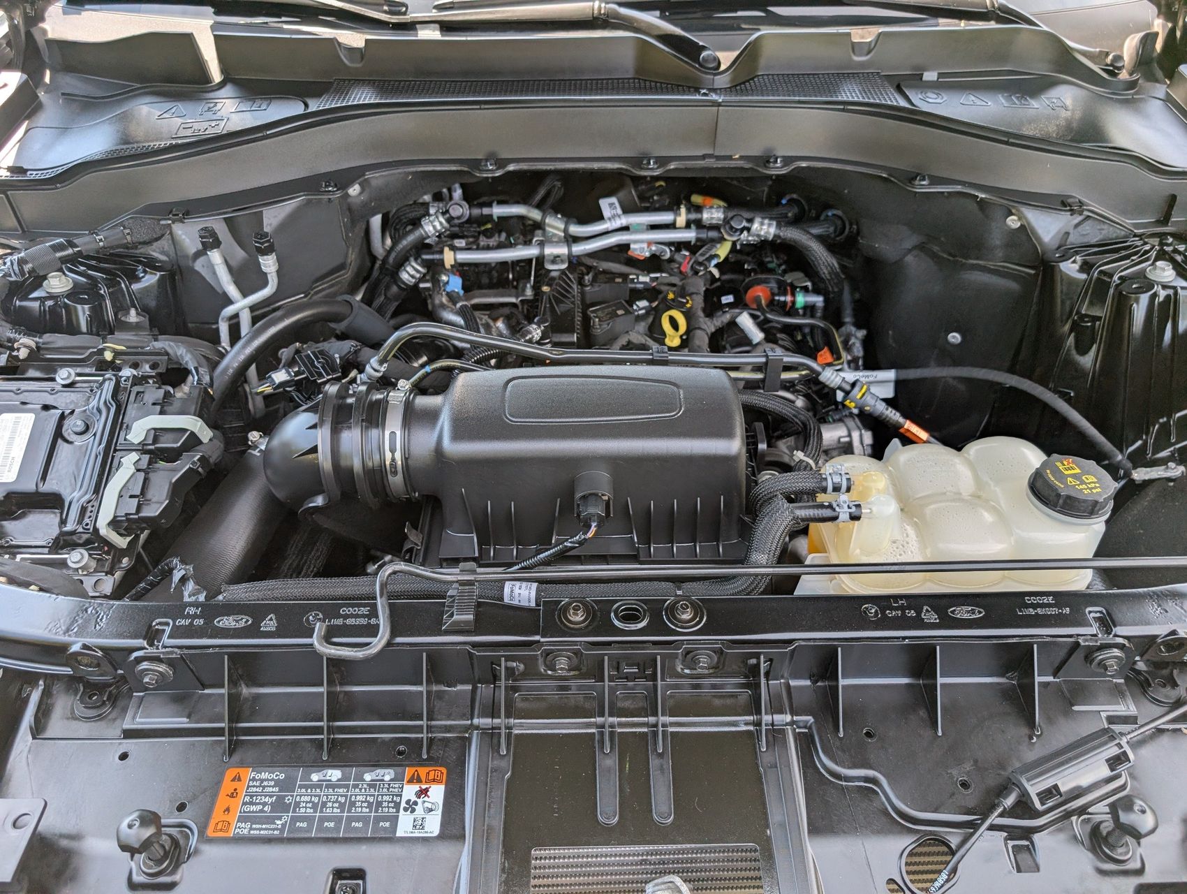 2023 Ford Explorer 64