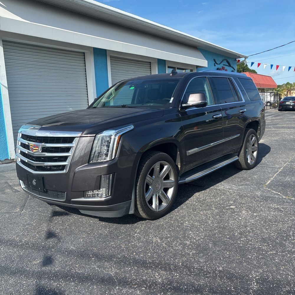 2015 Cadillac Escalade AWD Luxury's photo