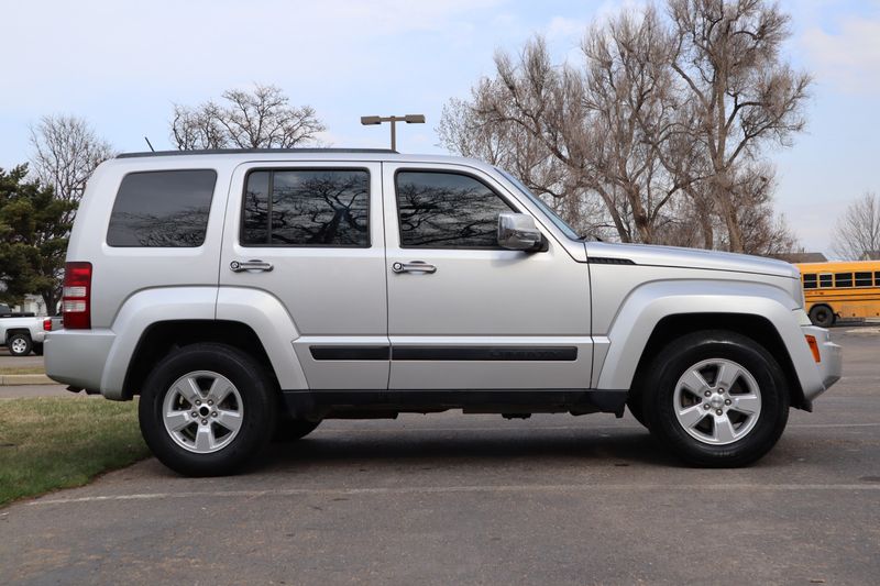 2012 Jeep Liberty Photos