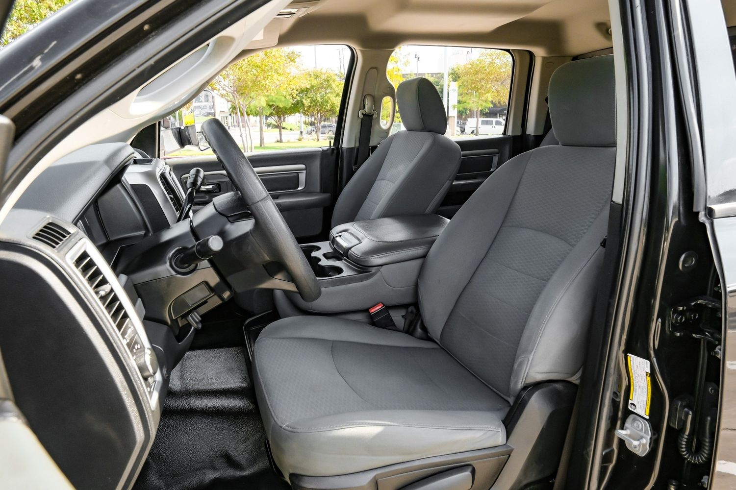 2018 Ram 2500 SLT photo 26