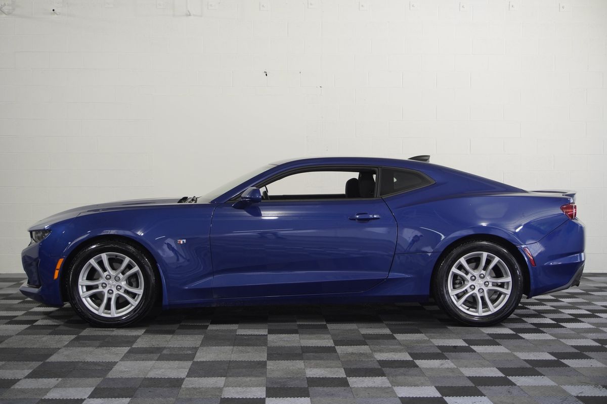 2020 Chevrolet Camaro RWD Coupe 1LS