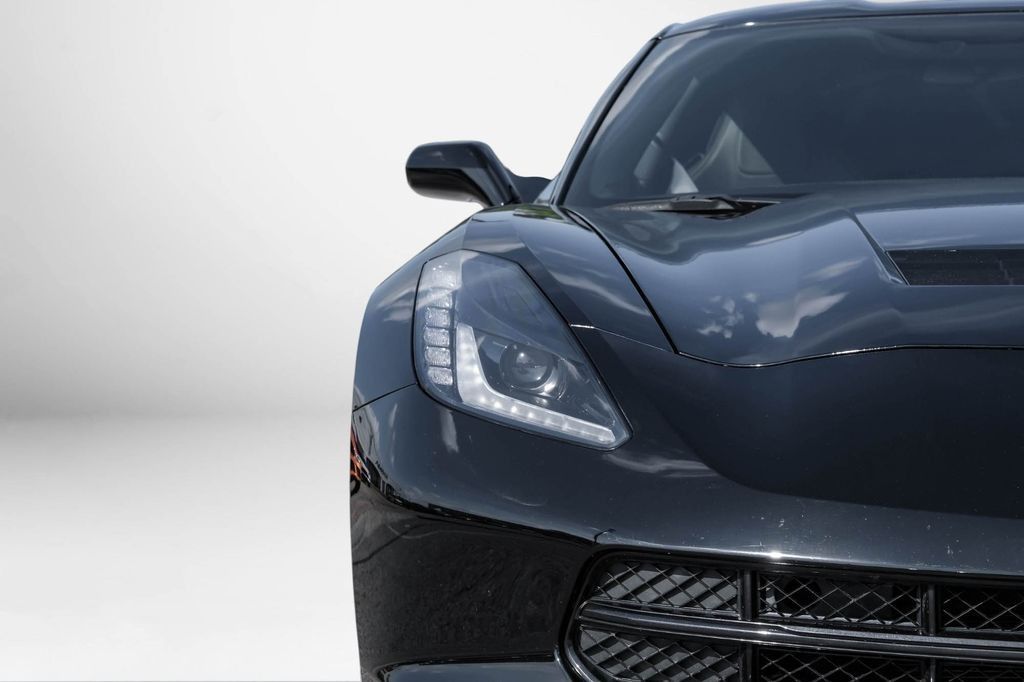2017 Chevrolet Corvette Stingray 1LT photo 39