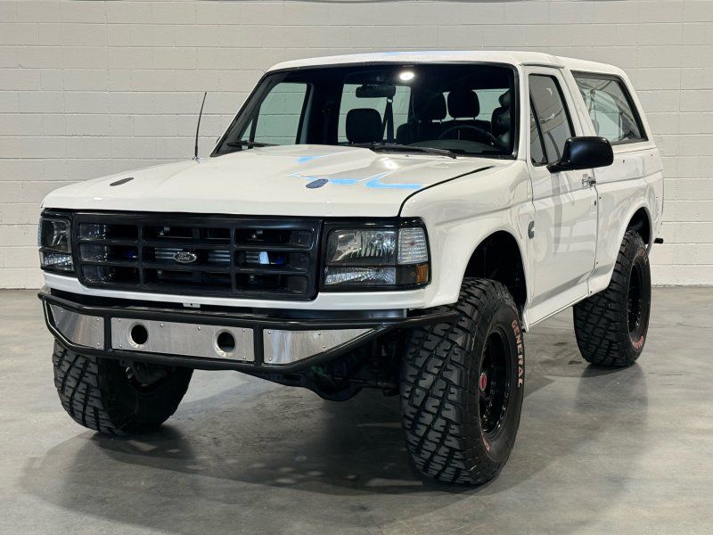 1992 Ford Bronco's photo